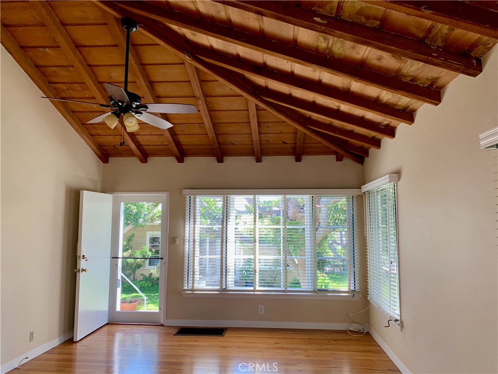 387 living - 379 Aster, Laguna Beach CA 92651 - photo 25