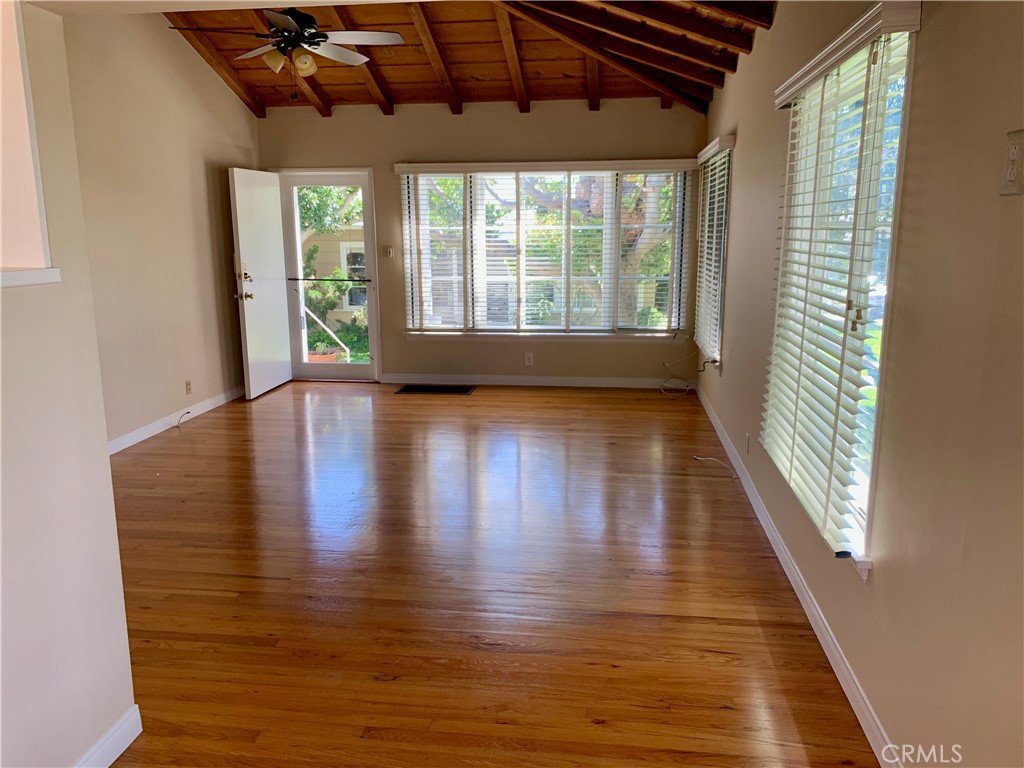 387 living - 379 Aster, Laguna Beach CA 92651 - photo 27