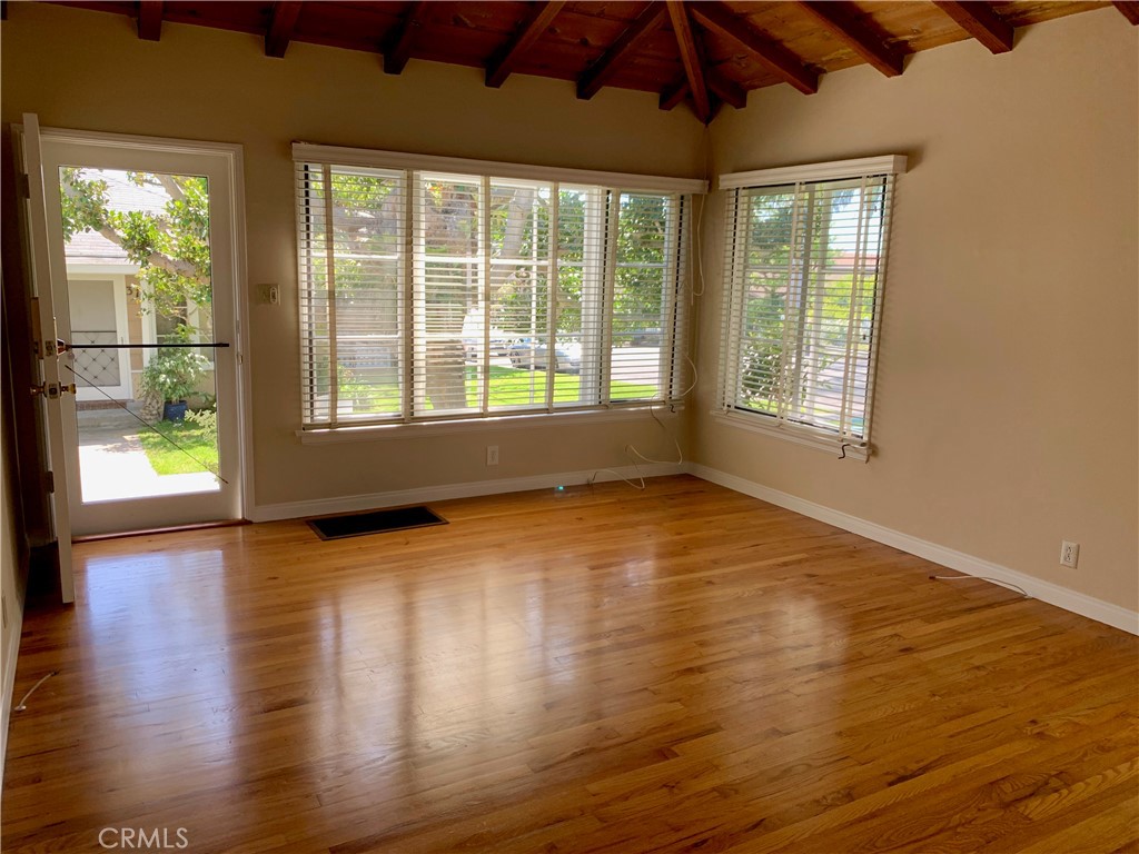 387 living - 379 Aster, Laguna Beach CA 92651 - photo 30
