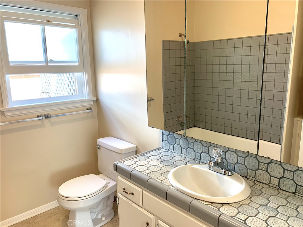 387 bath - 379 Aster, Laguna Beach CA 92651 - photo 40
