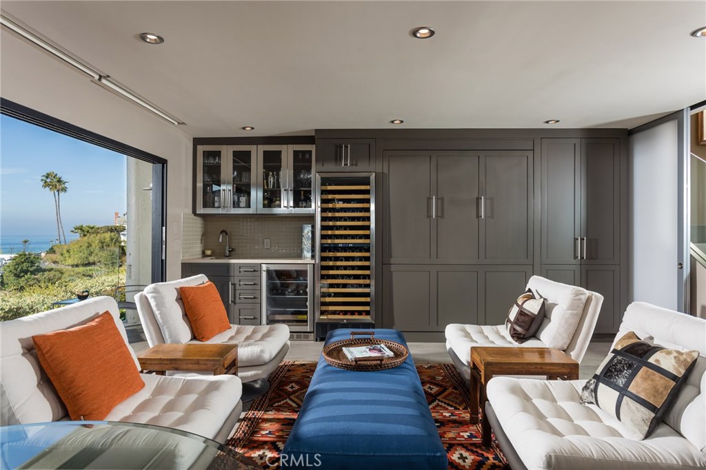 38 Blue Lagoon, Laguna Beach CA 92651 - photo 1
