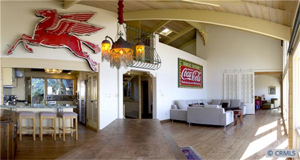Large open living room with hardwood floors - 38 N STONINGTON Road, Laguna Beach CA 92651 - photo 1
