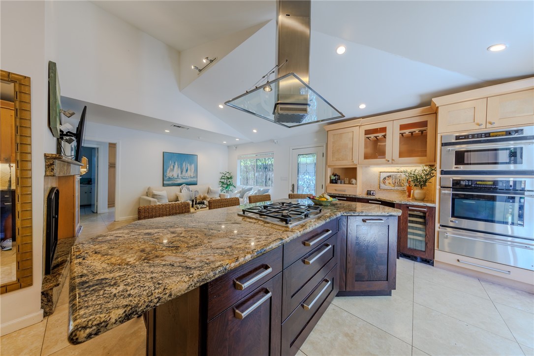 382 Thalia, Laguna Beach CA 92651 - photo 6