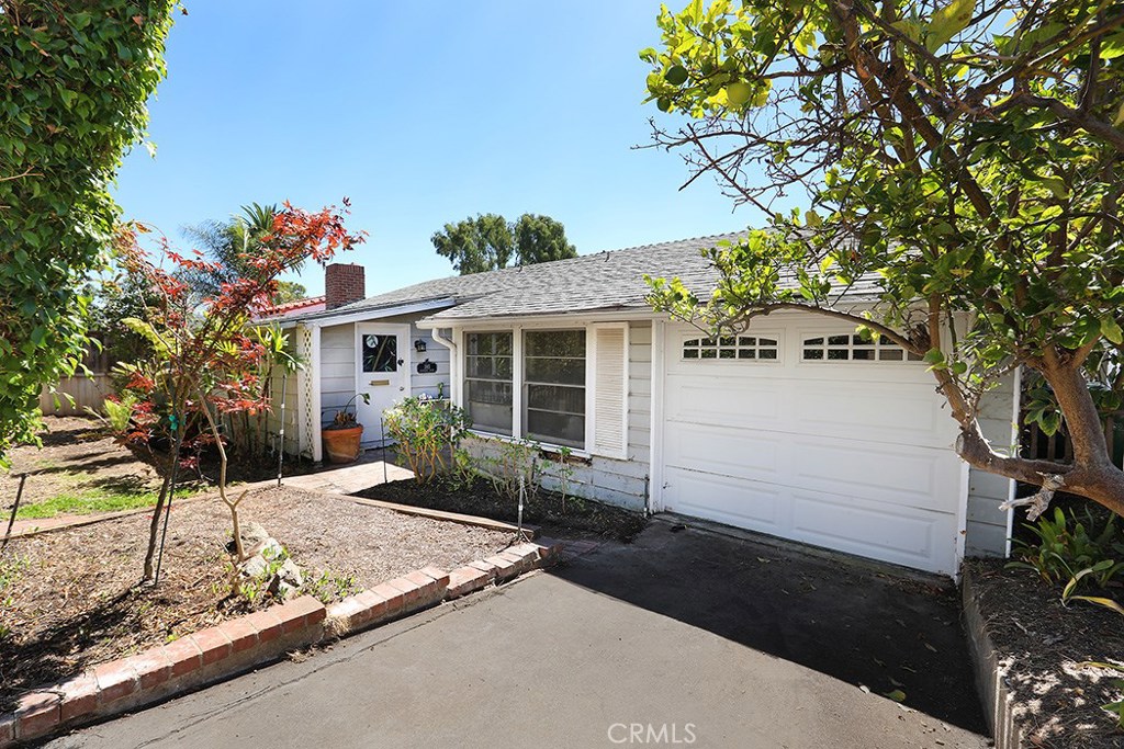 385 Monterey Drive, Laguna Beach CA 92651 - photo 1