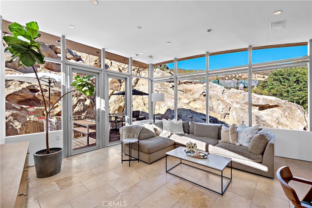 386 Canyon Acres Drive, Laguna Beach CA 92651 - photo 1