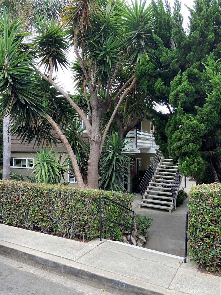 387 Cypress Drive 3, Laguna Beach CA 92651 - photo 1