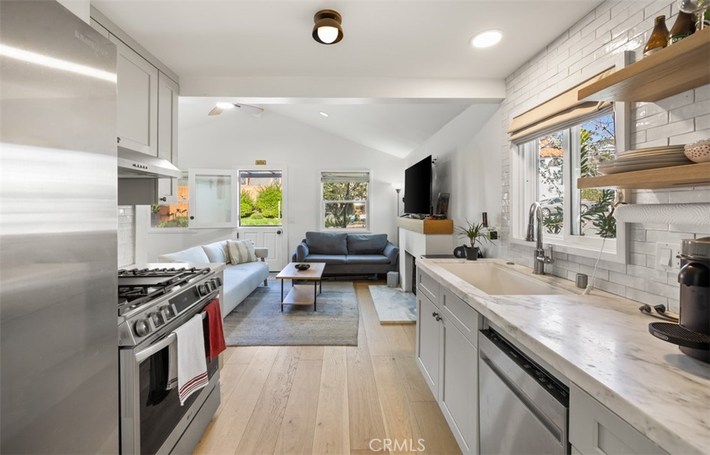389 Park, Laguna Beach CA 92651 - photo 15