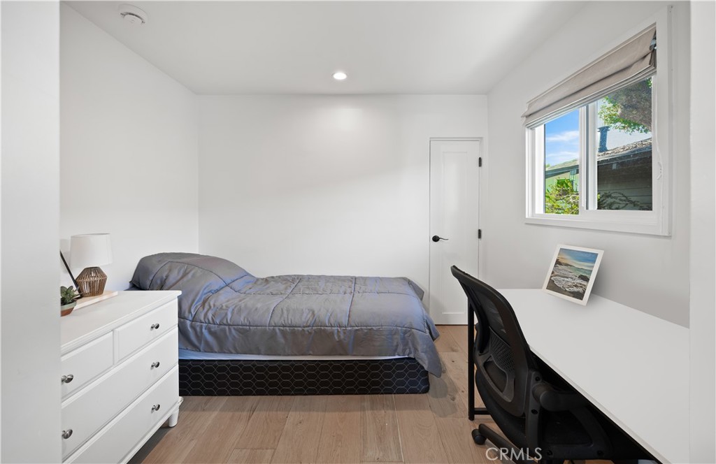 389 Park, Laguna Beach CA 92651 - photo 16