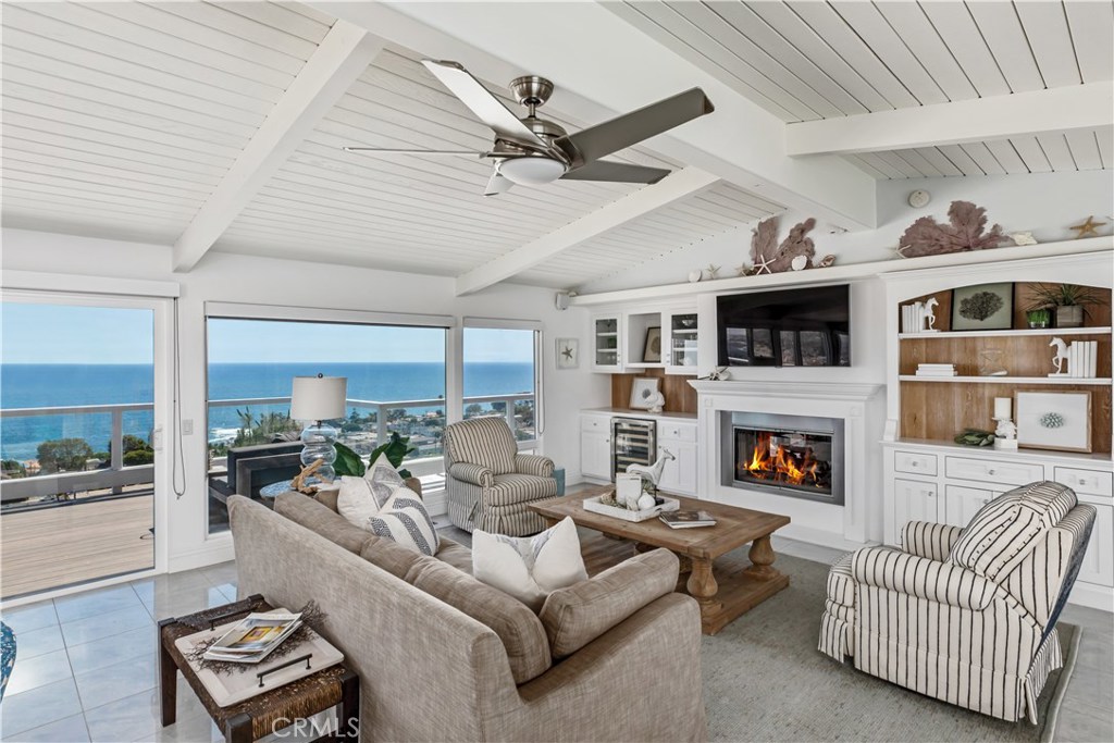 390 Pinecrest Drive, Laguna Beach CA 92651 - photo 1