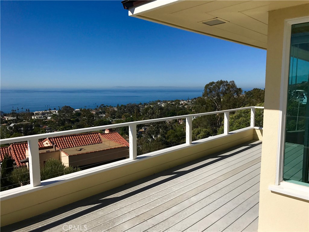 392 Lookout Drive, Laguna Beach CA 92651 - photo 1