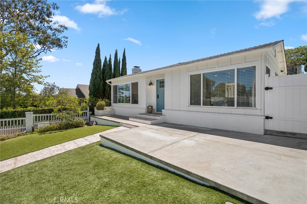 394 Aster Street, Laguna Beach CA 92651 - photo 2