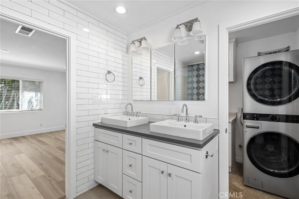 394 Aster Street, Laguna Beach CA 92651 - photo 12