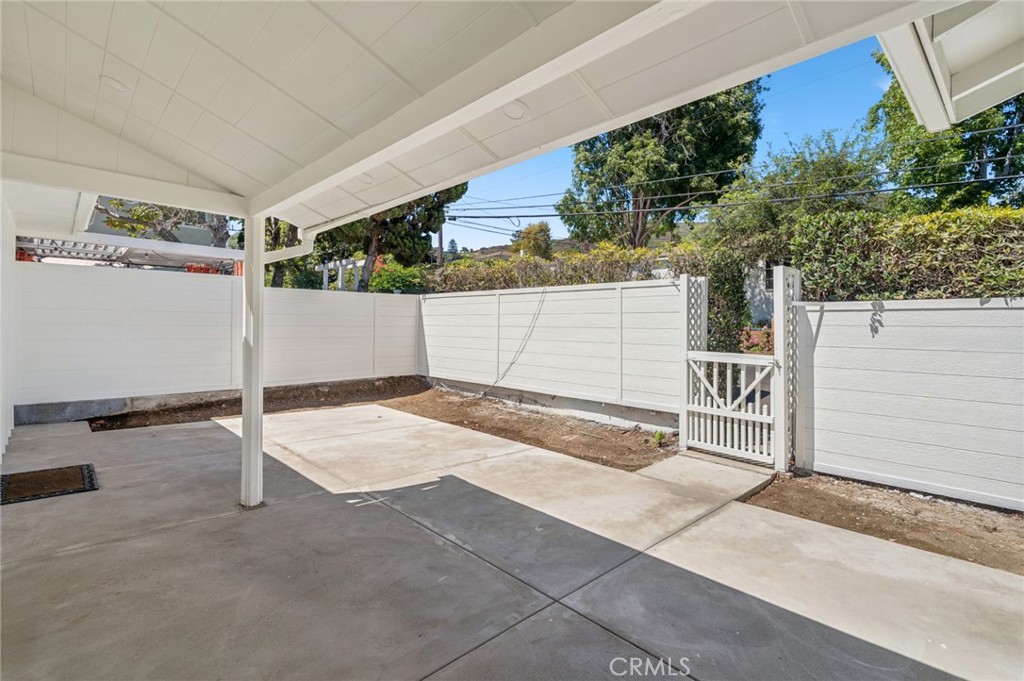 394 Aster Street, Laguna Beach CA 92651 - photo 18