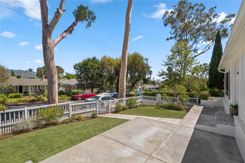 394 Aster Street, Laguna Beach CA 92651 - photo 19