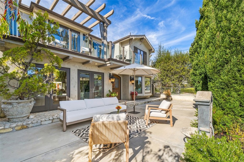 Welcome to 394 Poplar - 394 Poplar, Laguna Beach CA 92651 - photo 1