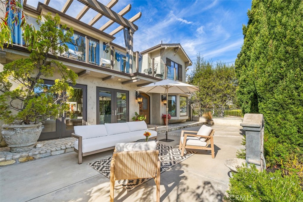 Welcome to 394 Poplar - 394 Poplar, Laguna Beach CA 92651 - photo 1