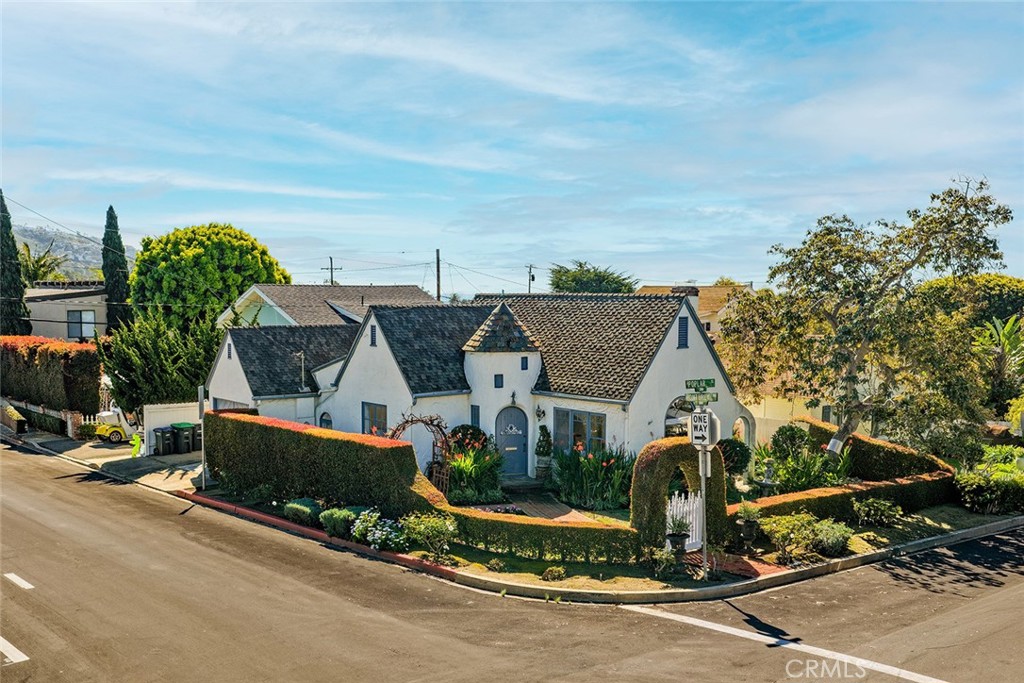 Welcome to 397 Poplar Street - 397 Poplar Street, Laguna Beach CA 92651 - photo 1