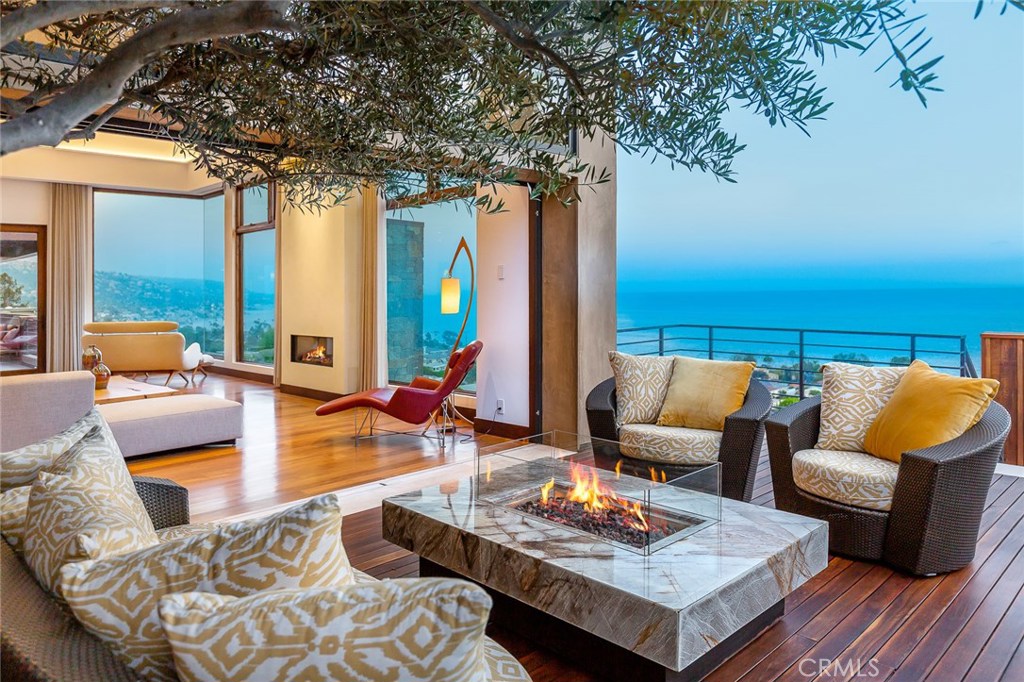 397 Weymouth Place, Laguna Beach CA 92651 - photo 1