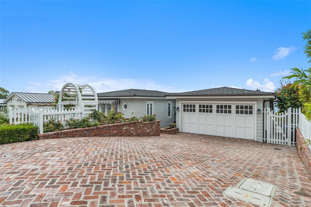 4 S Stonington, Laguna Beach CA 92651 - photo 2