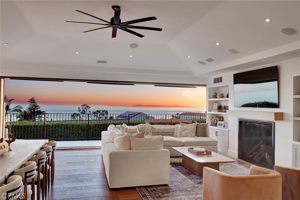 4 S Vista De La Luna, Laguna Beach CA 92651 - photo 4