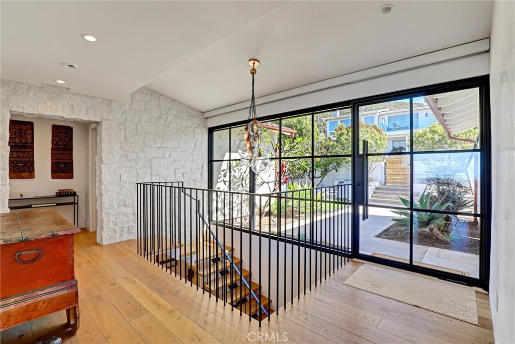 4 S Vista De La Luna, Laguna Beach CA 92651 - photo 12