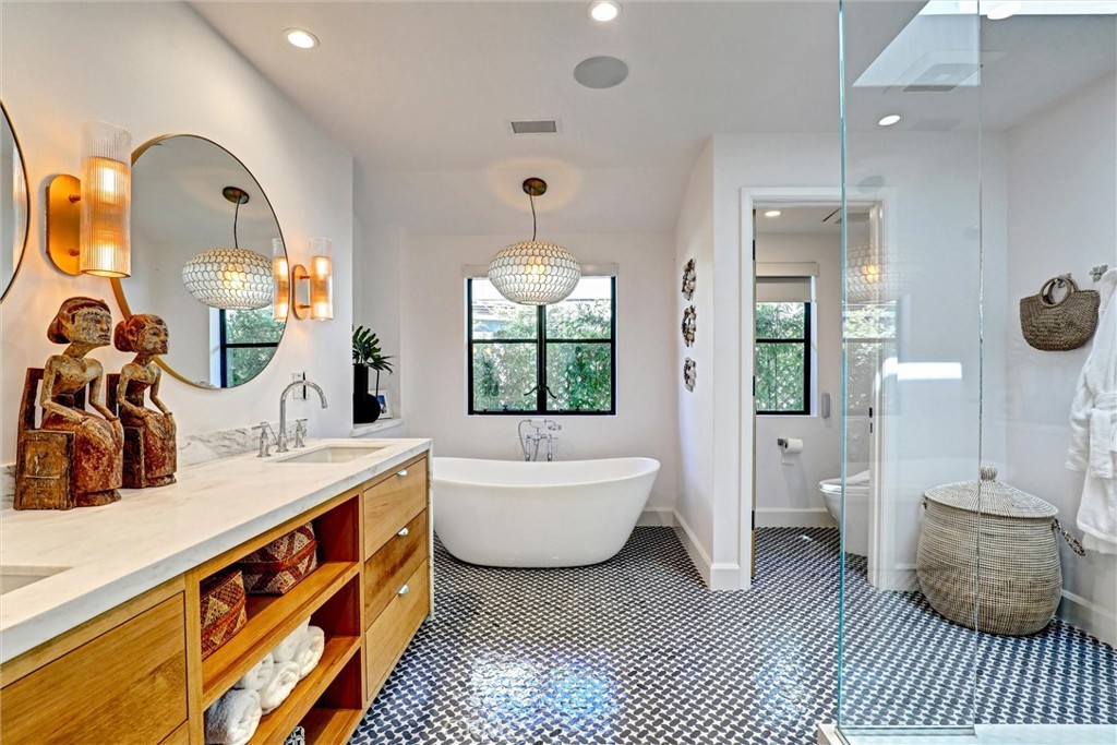 4 S Vista De La Luna, Laguna Beach CA 92651 - photo 25