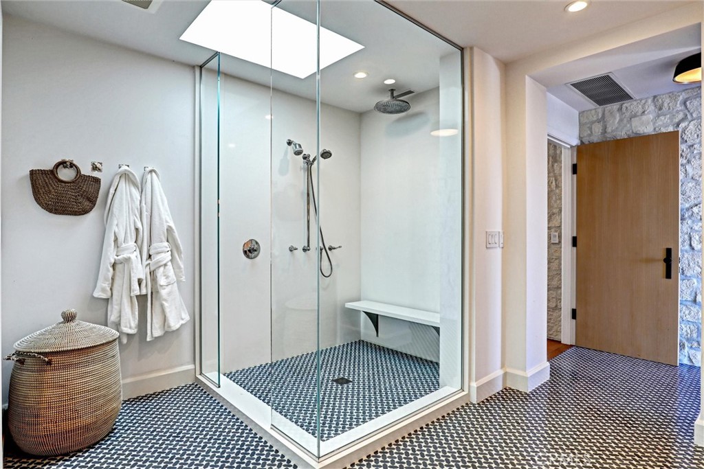 4 S Vista De La Luna, Laguna Beach CA 92651 - photo 27