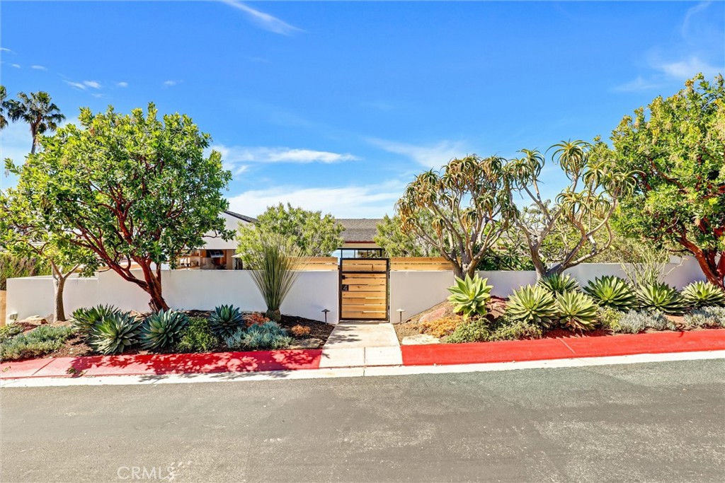 4 S Vista De La Luna, Laguna Beach CA 92651 - photo 50