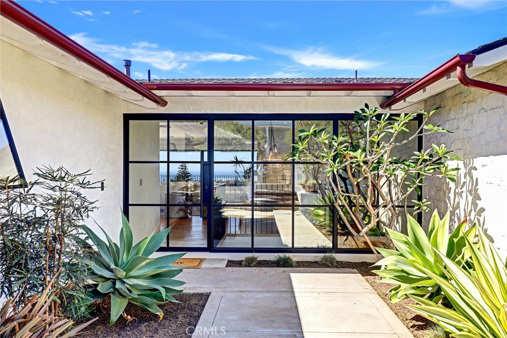 4 S Vista De La Luna, Laguna Beach CA 92651 - photo 52