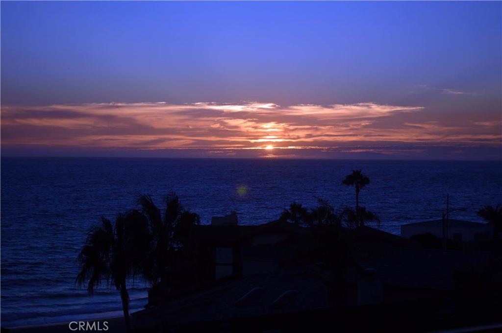 BEAUTIFUL SUNSETS - 40 Blue Lagoon, Laguna Beach CA 92651 - photo 12