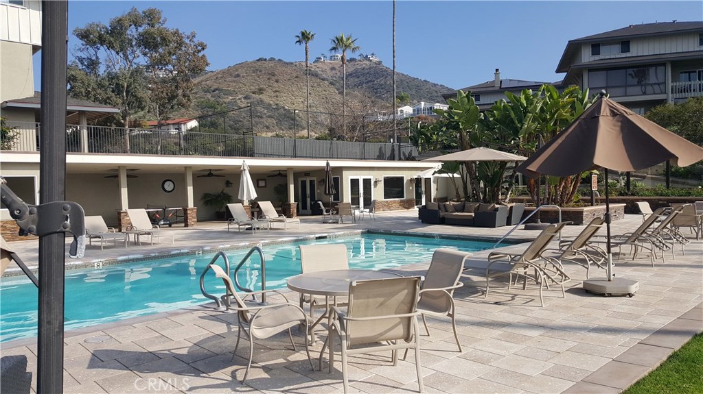 UPPER COMMUNITY POOL HEATED YEAR ROUND AND CABANA WITH OUTDOOR KITCHEN FACILITIES - 40 Blue Lagoon, Laguna Beach CA 92651 - photo 23