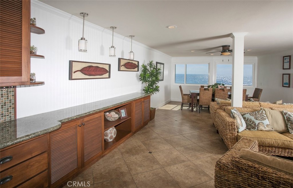 SEAVIEW ROOM LOCATED ON SEAWALL - 40 Blue Lagoon, Laguna Beach CA 92651 - photo 30