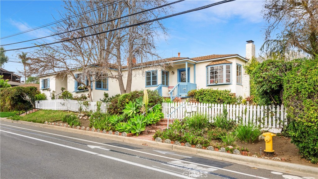 402 Aster Street, Laguna Beach CA 92651 - photo 1
