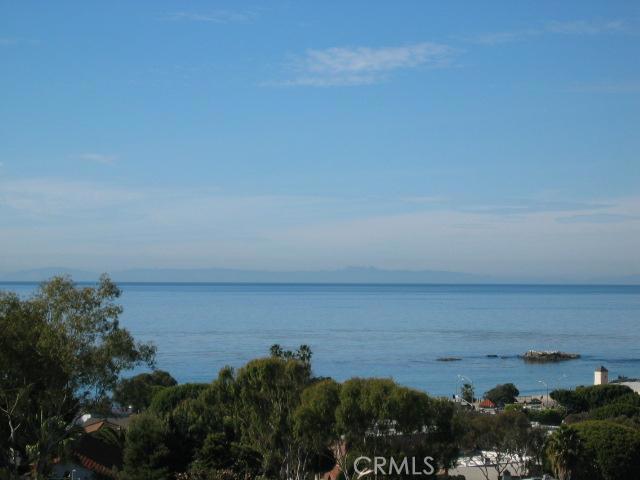 404 Loma D, Laguna Beach CA 92651 - photo 1