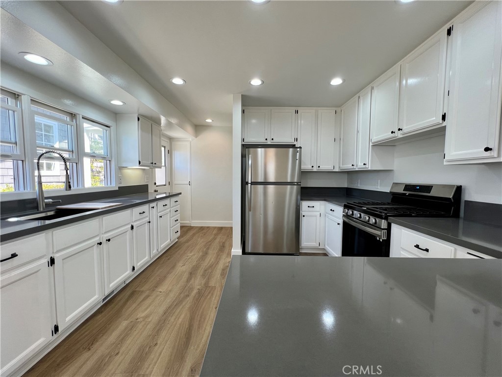 406 Agate Street, Laguna Beach CA 92651 - photo 1