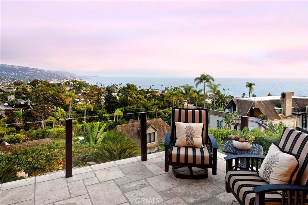 407 Pinecrest Drive, Laguna Beach CA 92651 - photo 1