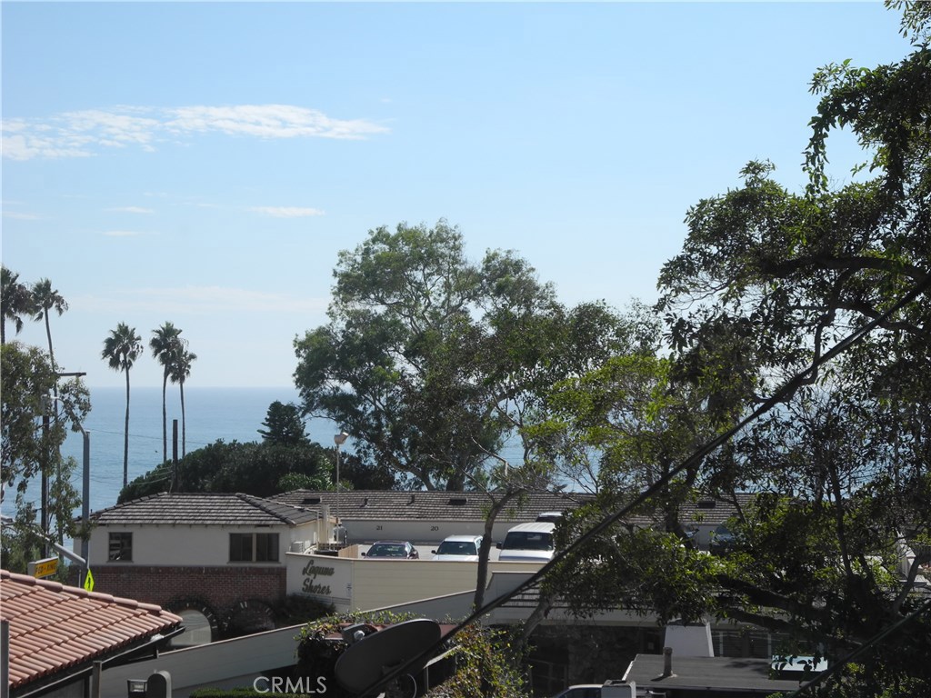 411 Cypress Drive 6, Laguna Beach CA 92651 - photo 1