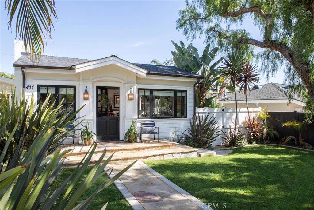 411 Poplar Laguna Beach front yard. - 411 Poplar Street, Laguna Beach CA 92651 - photo 1