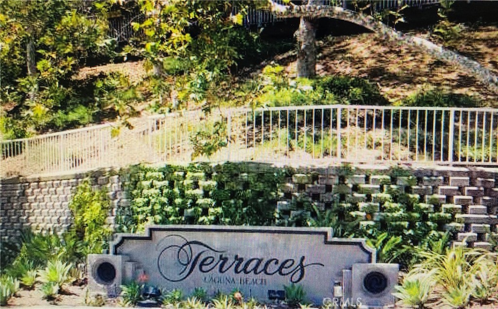 411 San Nicholas Court, Laguna Beach CA 92651 - photo 1