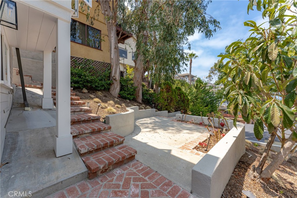 412 3rd St, Laguna Beach CA 92651 - photo 2