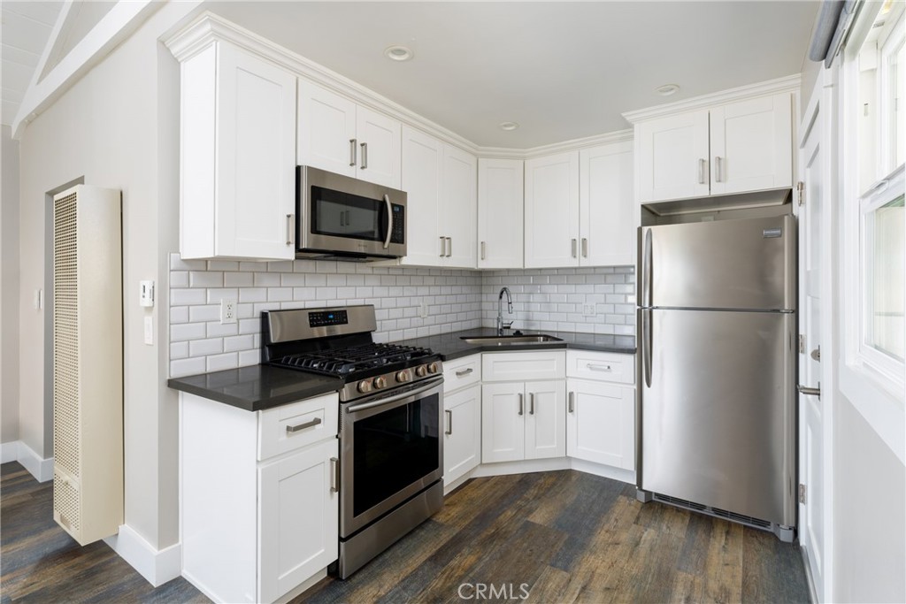 412 3rd St, Laguna Beach CA 92651 - photo 13