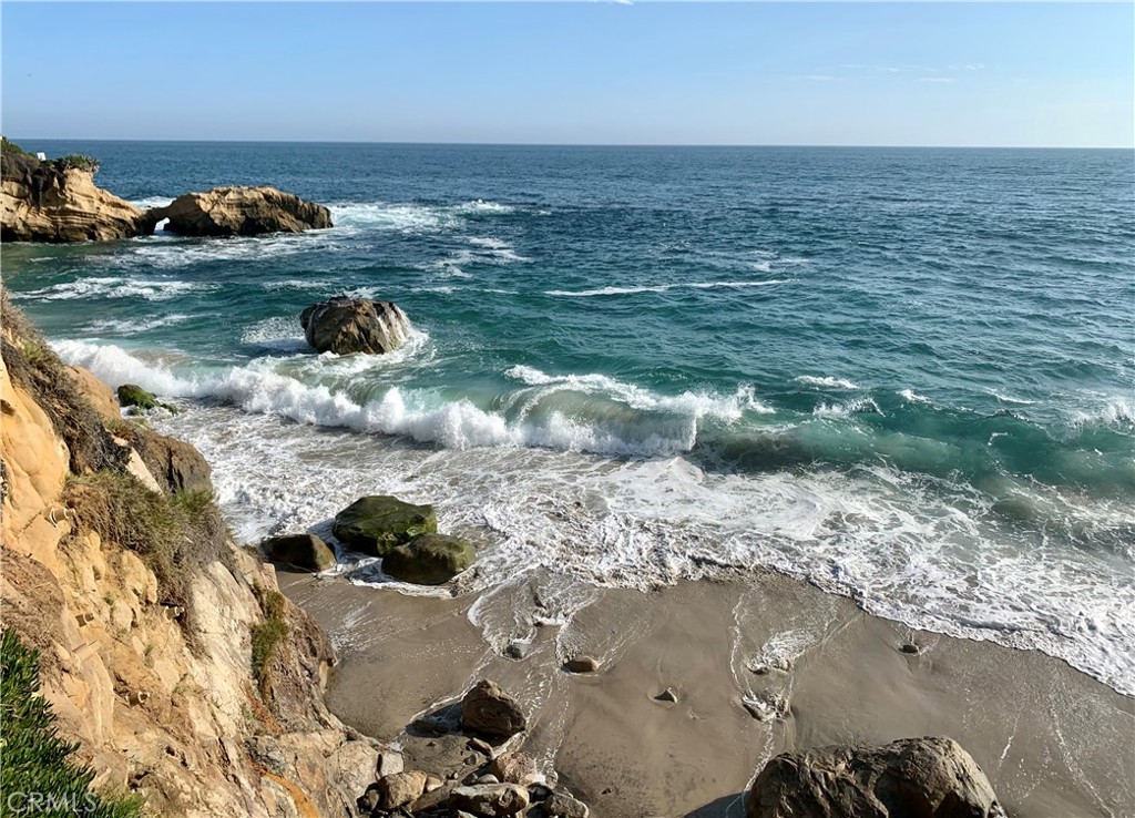 Beautiful beaches and coves just minutes from your door step - 414 Bluebird Canyon, Laguna Beach CA 92651 - photo 1
