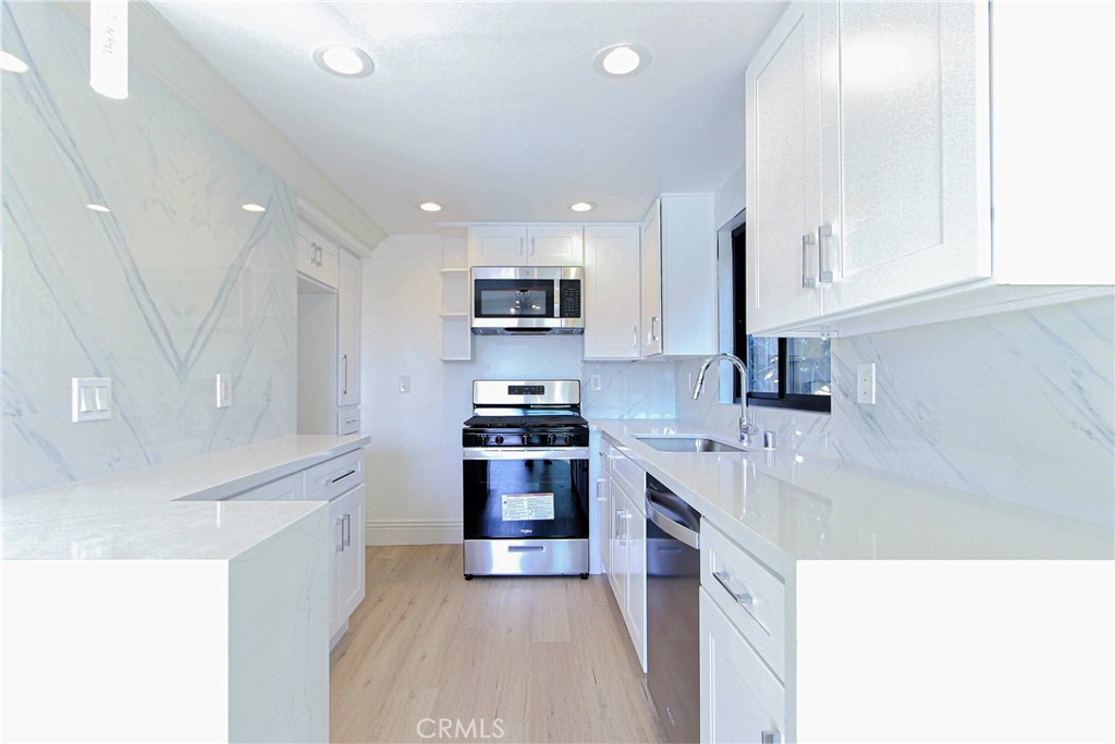 420 Cypress Drive 420, Laguna Beach CA 92651 - photo 1