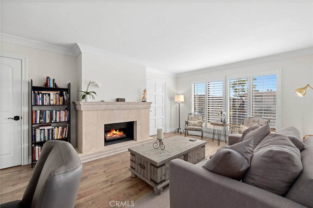 Just two blocks from the enchanting beaches and coves of North Laguna Beach, this stylishly upgraded condominium offers - 422 Cypress Street, Laguna Beach CA 92651 - photo 1