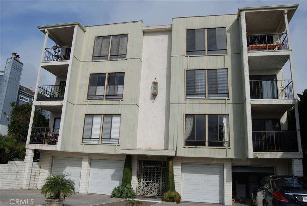 424 Cypress Drive 424, Laguna Beach CA 92651 - photo 1