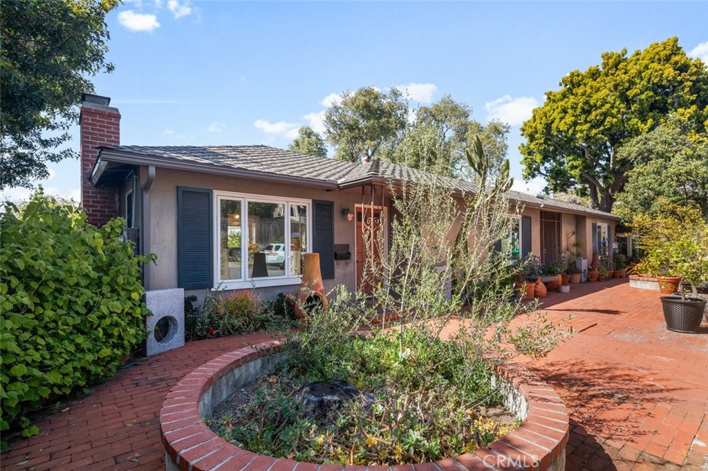424 Los Robles, Laguna Beach CA 92651 - photo 1