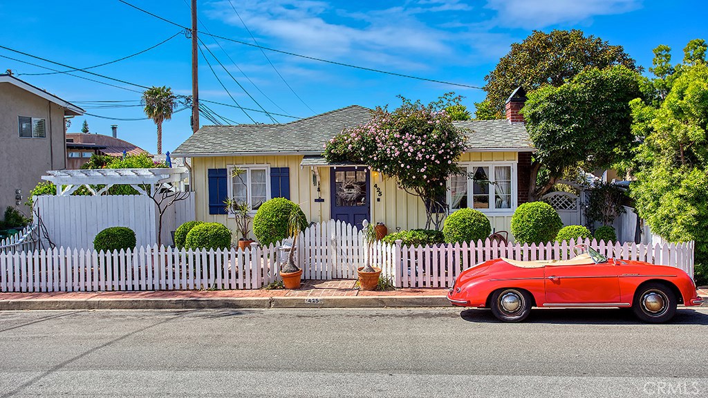425 Monterey Drive, Laguna Beach CA 92651 - photo 1