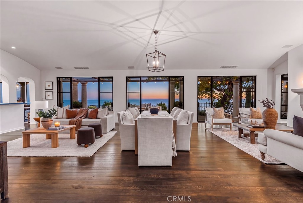 425 Panorama Drive, Laguna Beach CA 92651 - photo 2