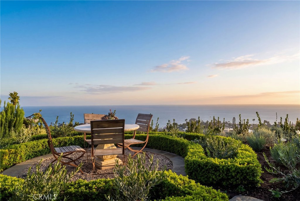 425 Panorama Drive, Laguna Beach CA 92651 - photo 6