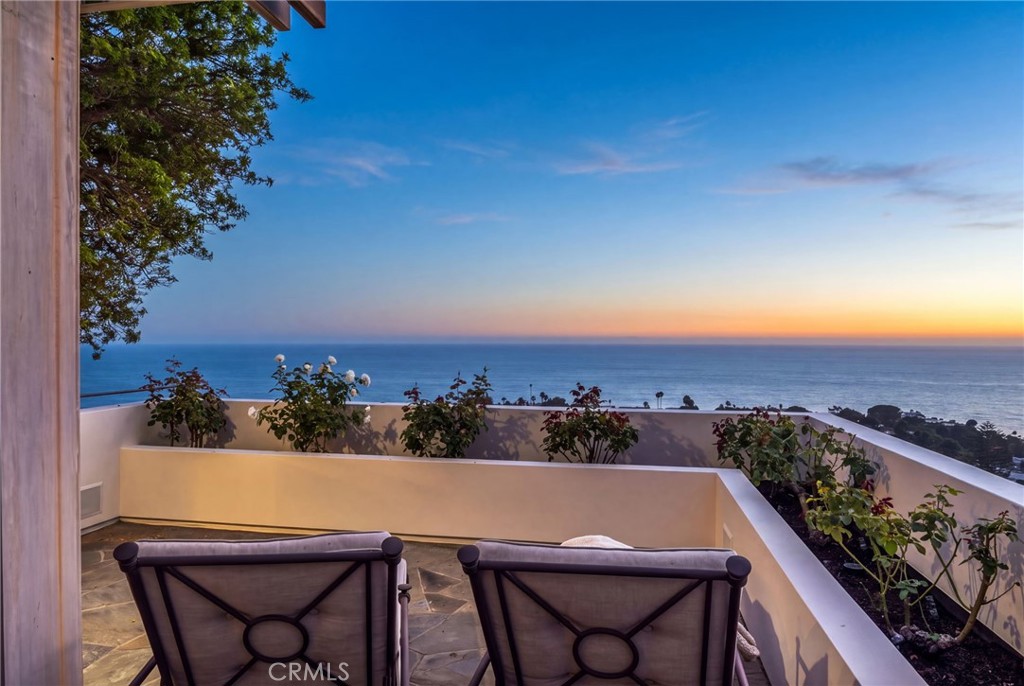 425 Panorama Drive, Laguna Beach CA 92651 - photo 17